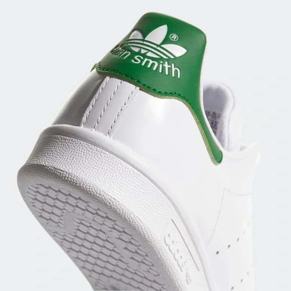 Stan Smith Adidas Women's White Sneakers with Green Accents NWT 9.5 - Picture 2 of 13